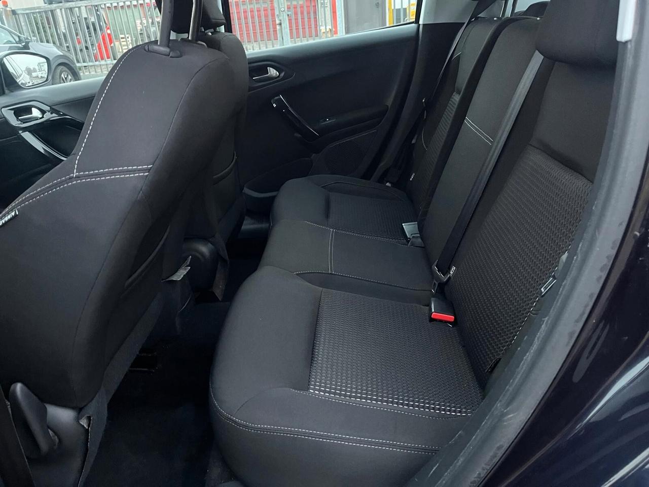 Peugeot 208 BlueHDi 75 5 porte Allure