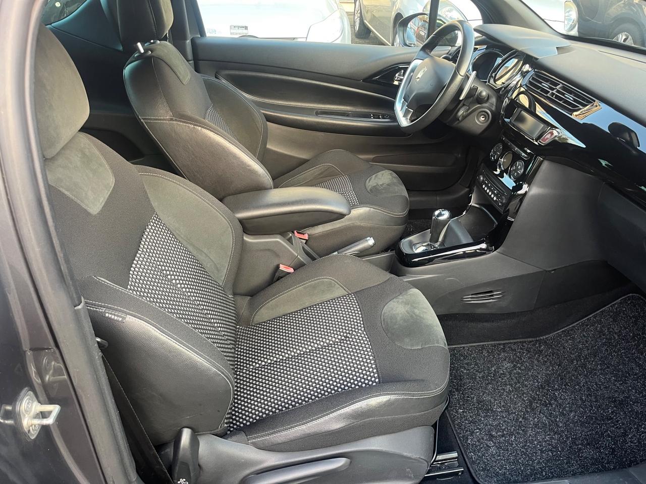 Ds DS3 3 1.6 e-HDi 90 airdream CMP6 Just Black