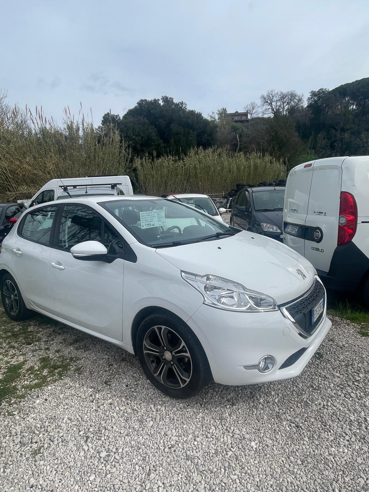 Peugeot 208 PureTech 82 5 porte Allure CERCHI CLIMA CRUISE MULTIFUNZIONE BLUETOOTH NAVIGATORE