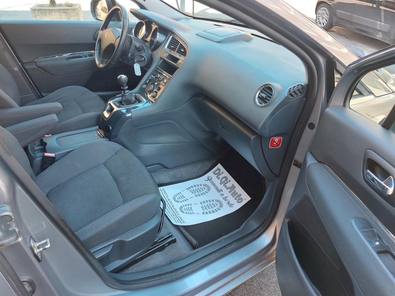 Peugeot 5008 1.6 HDi 115CV Allure 85Kw