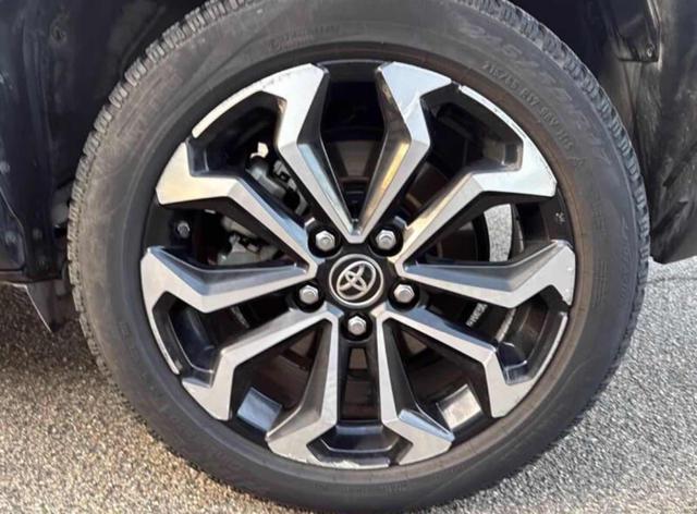 TOYOTA Yaris Cross 1.5 Hybrid 5p. E-CVT AWD-i TREND