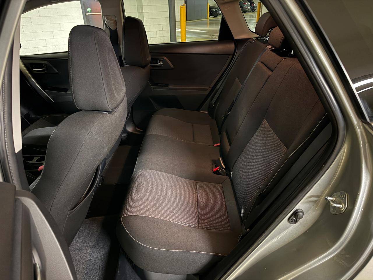 Toyota Auris Touring 1.8 Hybrid