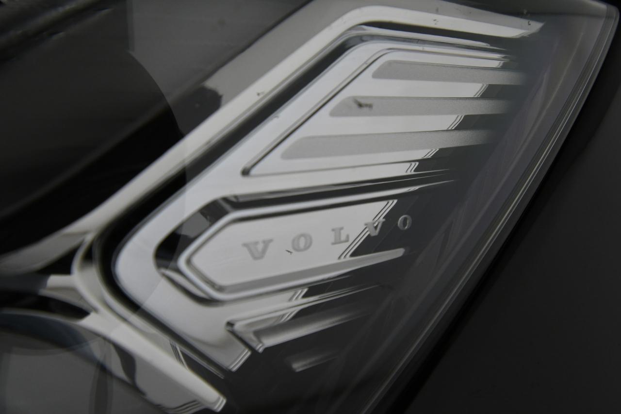 VOLVO XC40 1.5 t5 phev R-design auto LED+CAMERA+APP CONNECT
