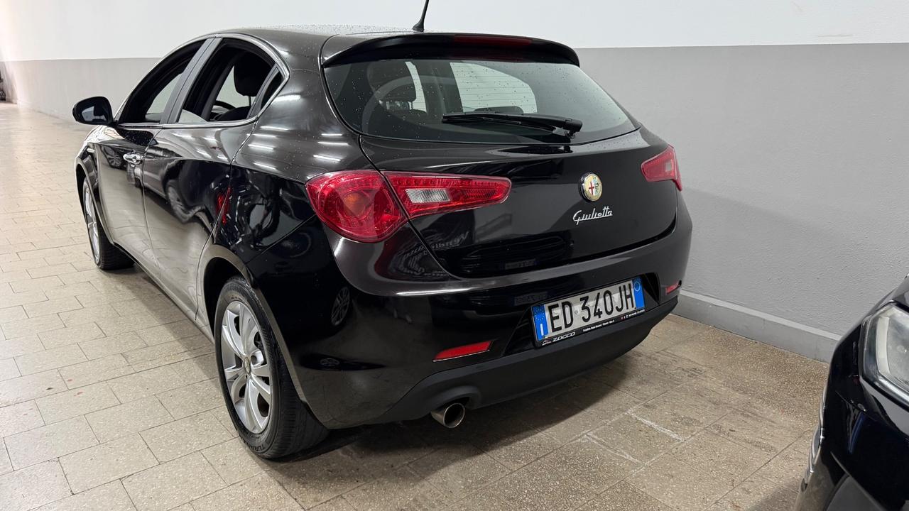 Alfa Romeo Giulietta 1.4 Turbo MultiAir Distinctive 2010
