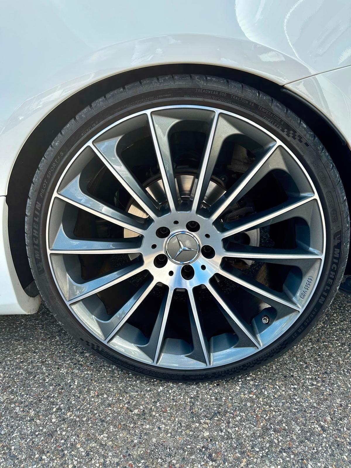 Mercedes-benz E 220 d 4Matic Auto Premium AMG LINE