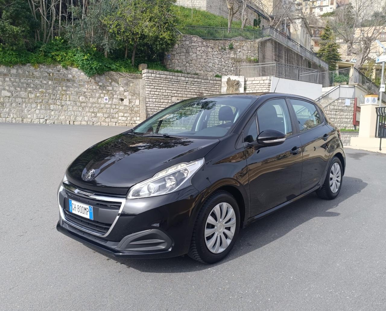 Peugeot 208 BlueHDi 100 5 porte Allure