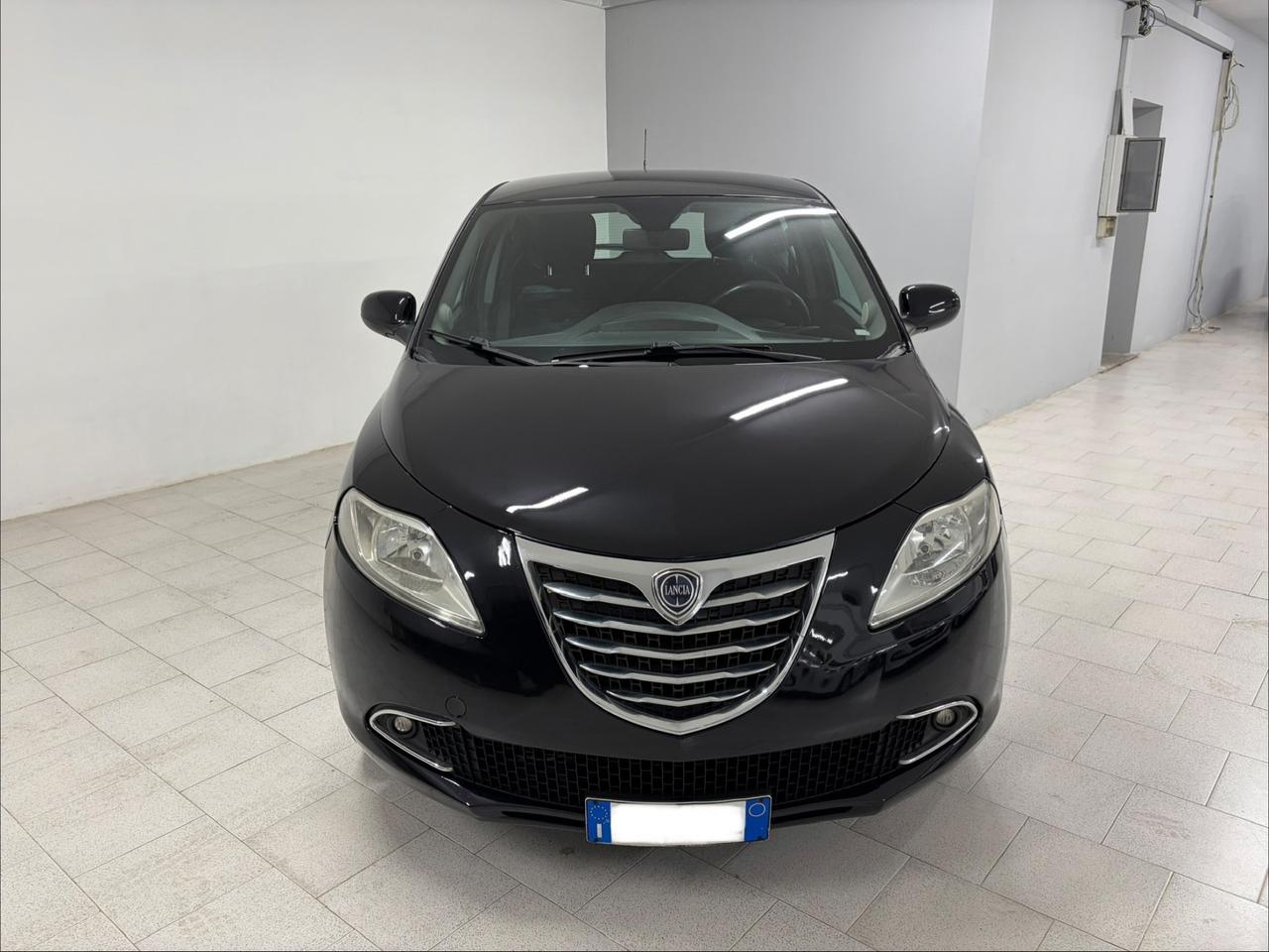 Lancia Ypsilon 0.9 TwinAir 85 CV 5 porte S&S Platinum
