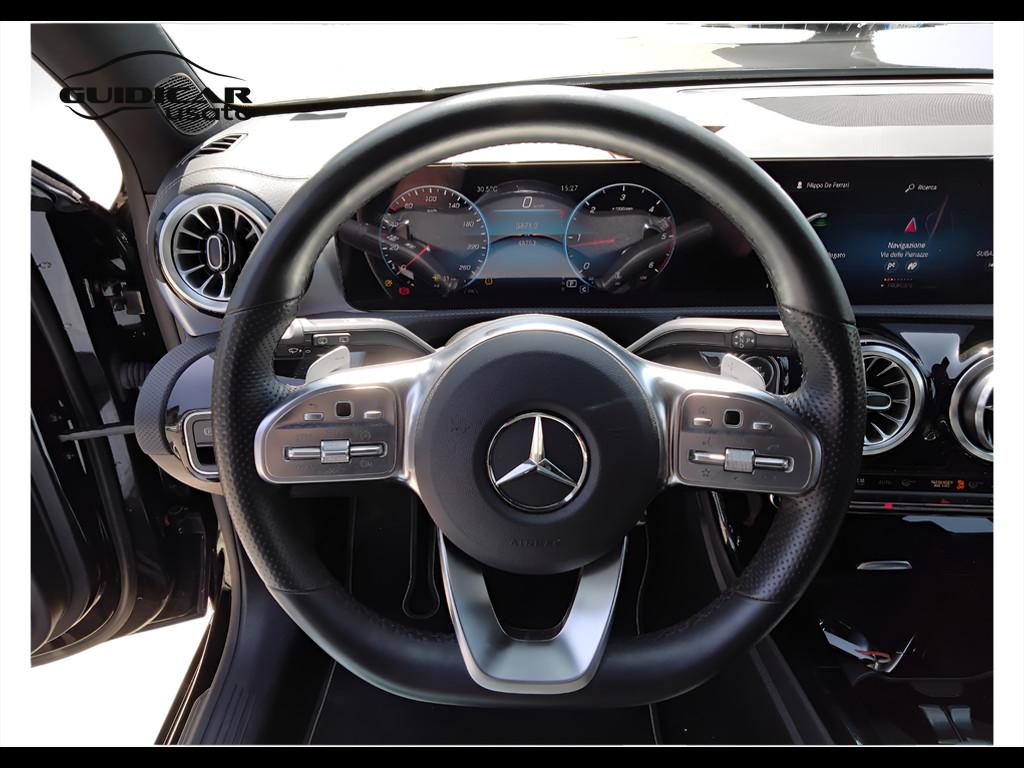 Mercedes-Benz Classe A - W177 2018 - A 180 d Premium Night edition auto