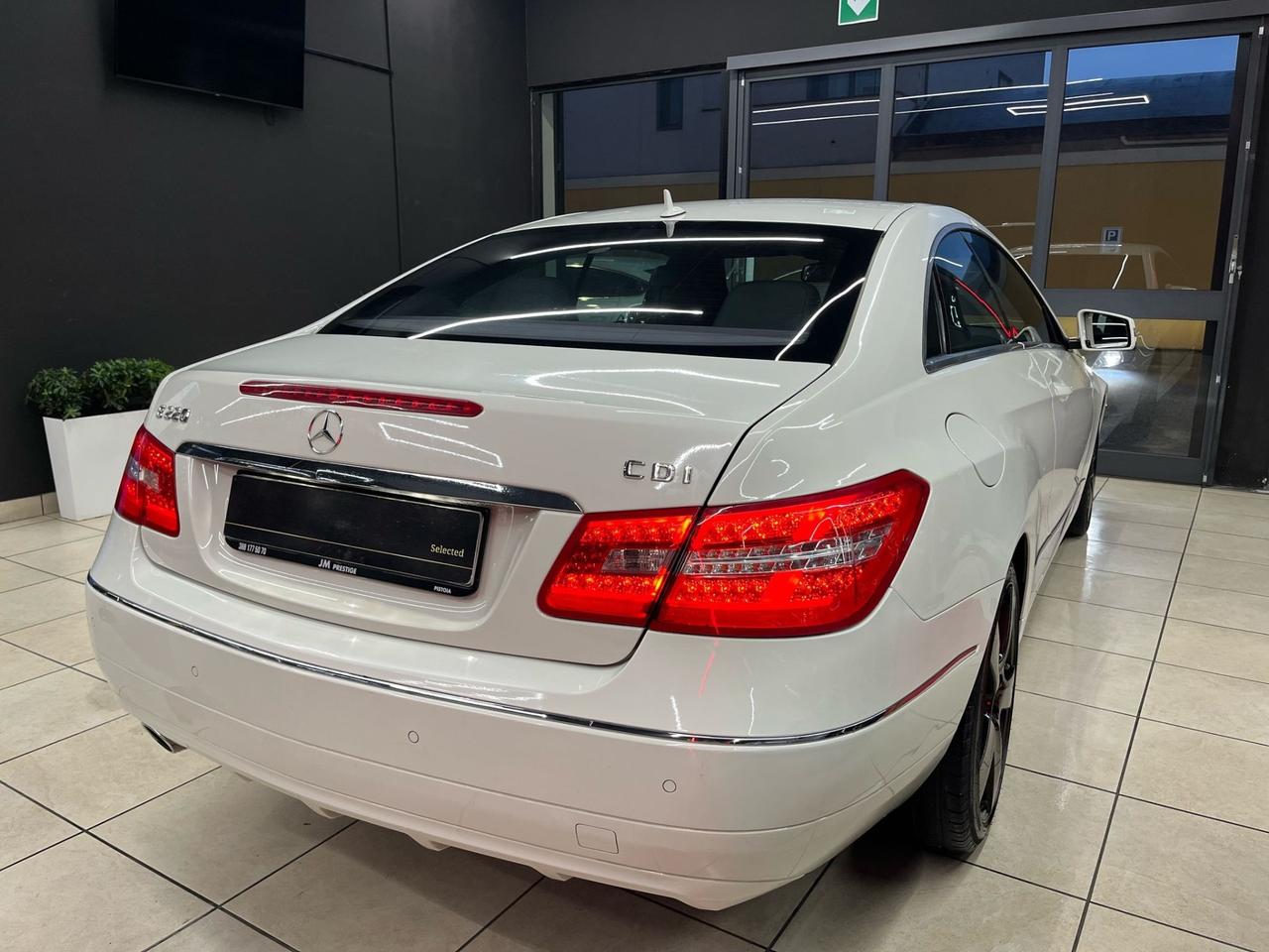 Mercedes-benz E 220 CDI Coupé BlueEFFICIENCY