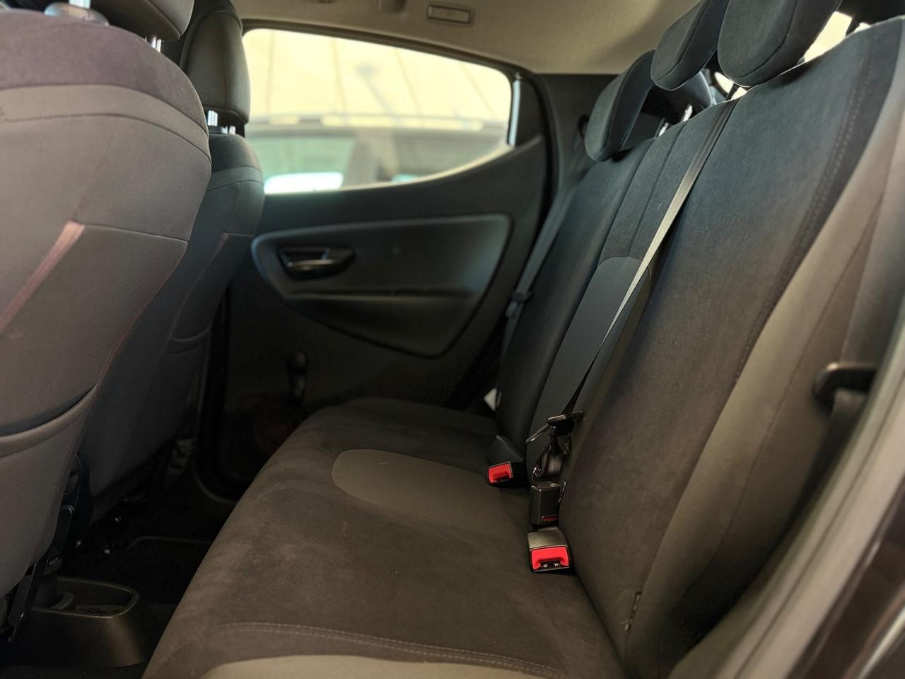 Lancia Ypsilon 1.2 69 CV 5 porte Gold