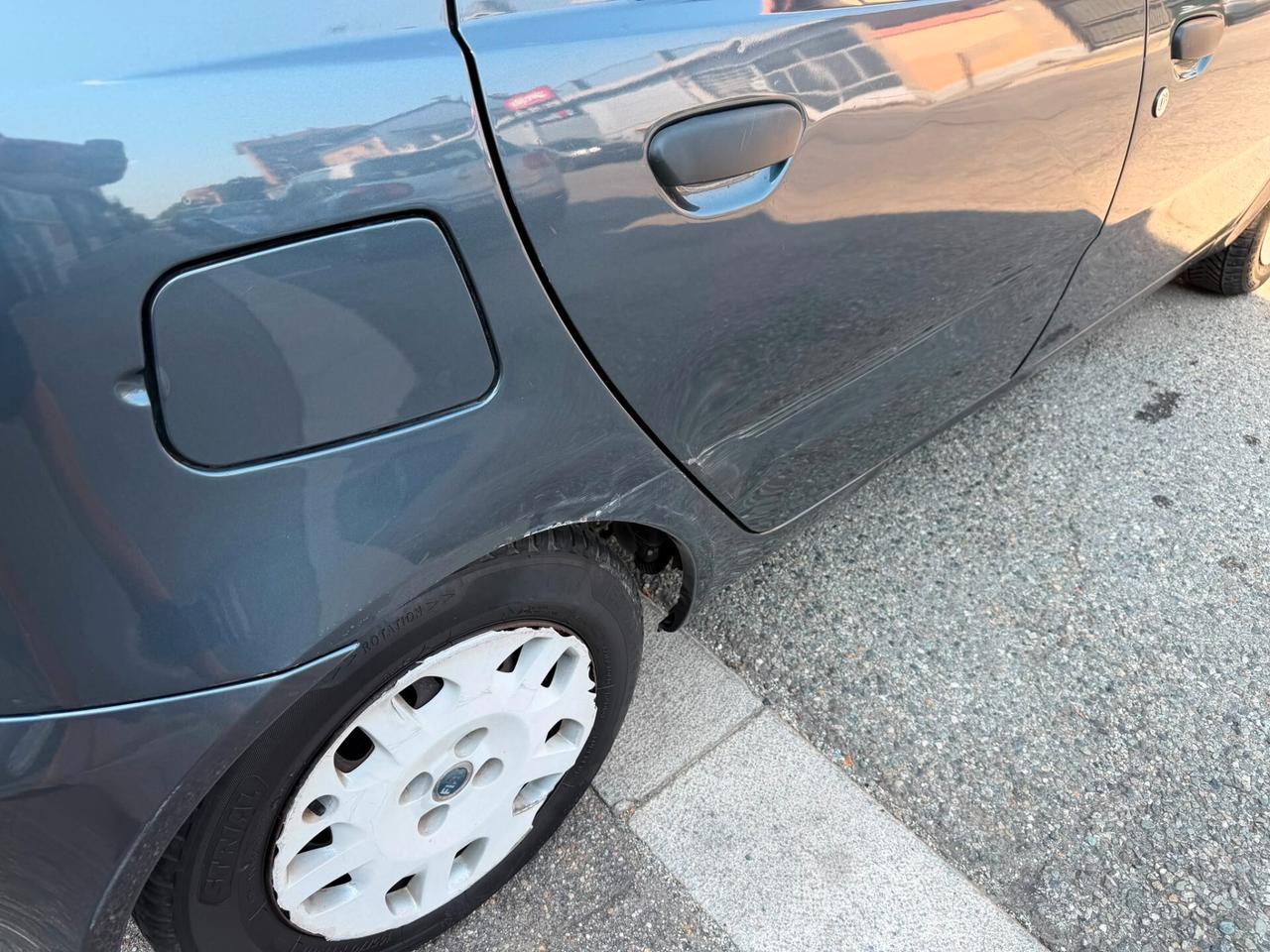 Fiat Punto 1.2i 16V cat 5 porte HLX