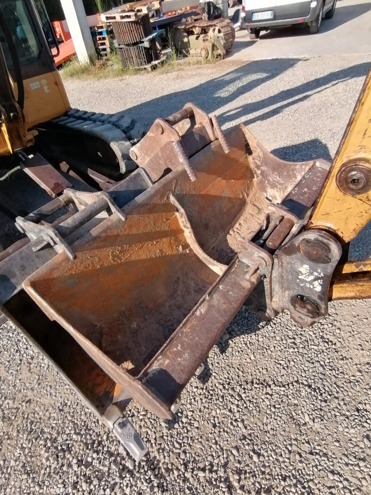 ESCAVATORE CATERPILLAR 305C