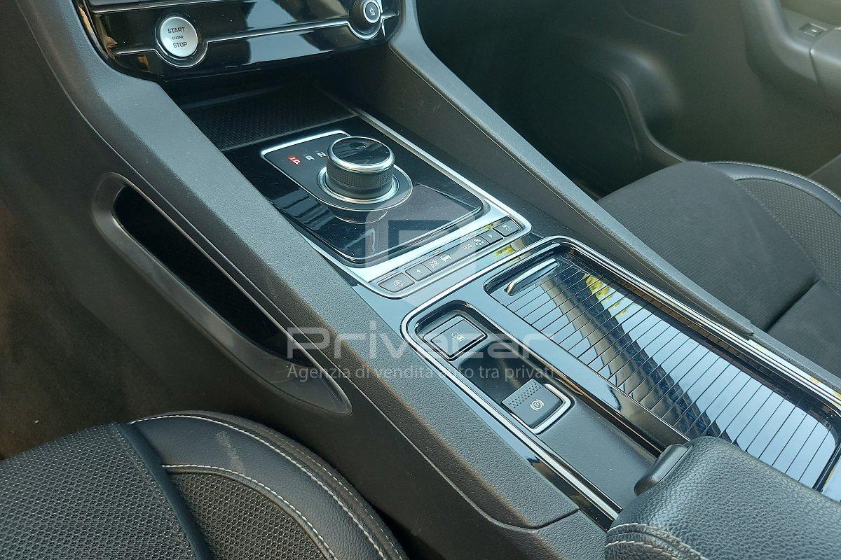JAGUAR F-Pace 2.0 D 180 CV AWD aut. R-Sport