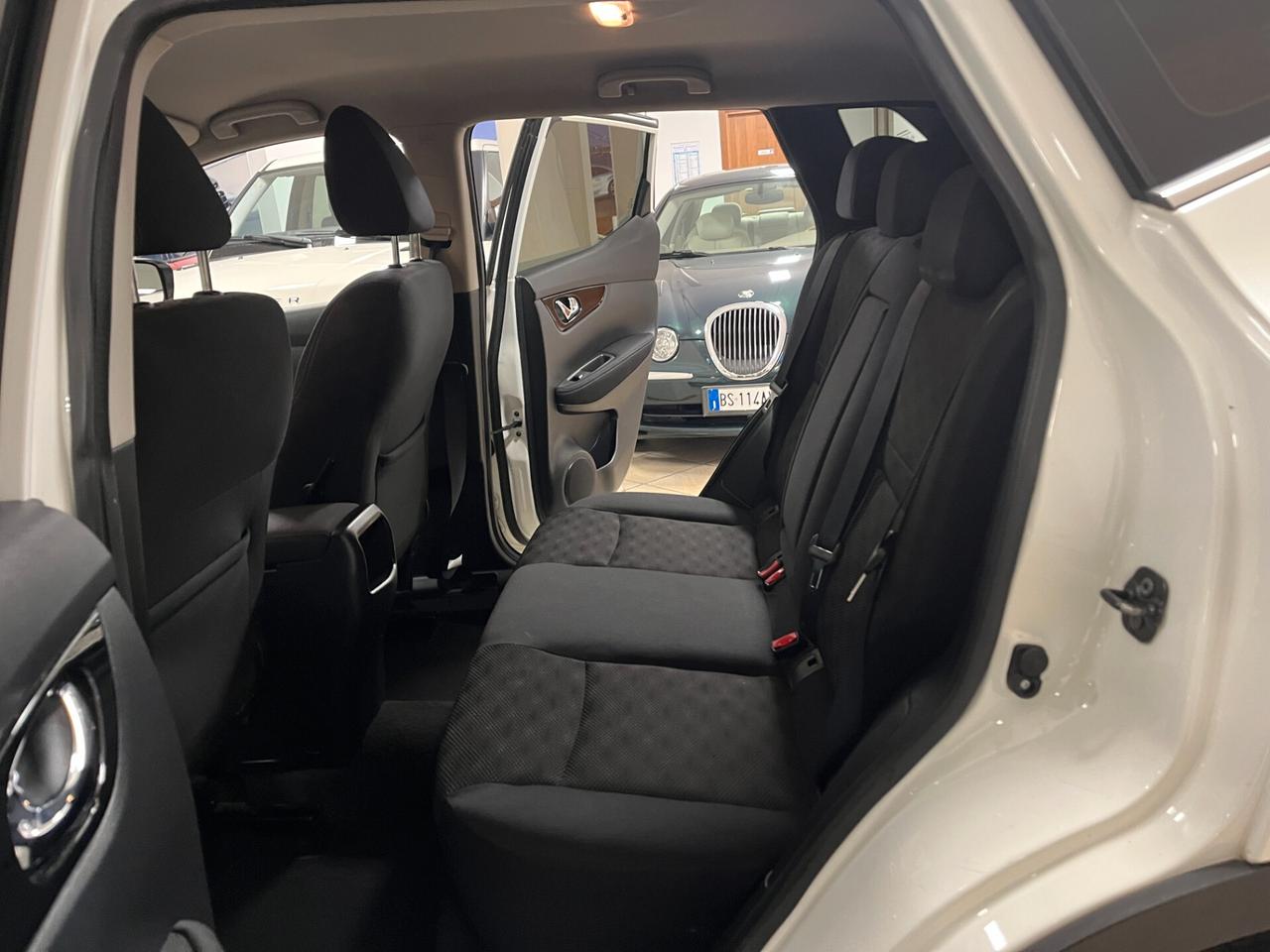 Nissan Qashqai 1.6 dCi X-Tronic 2WD Black Edition