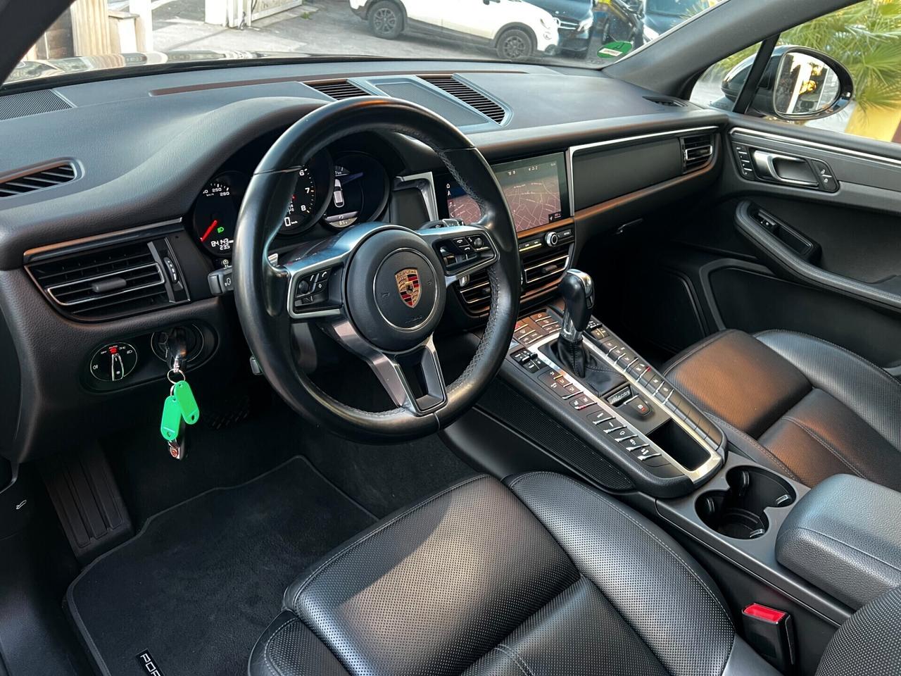 Porsche Macan 2.0 245- TETTO-PASM-TOTAL BLACK-FULL