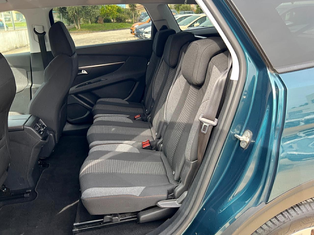 Peugeot 5008 BlueHDi 130 S&S EAT8 Business 2019