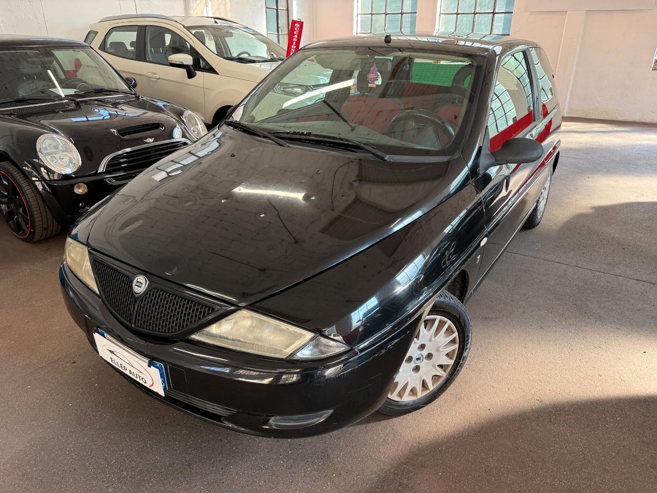 Lancia Y 1.2i 16V cat LX