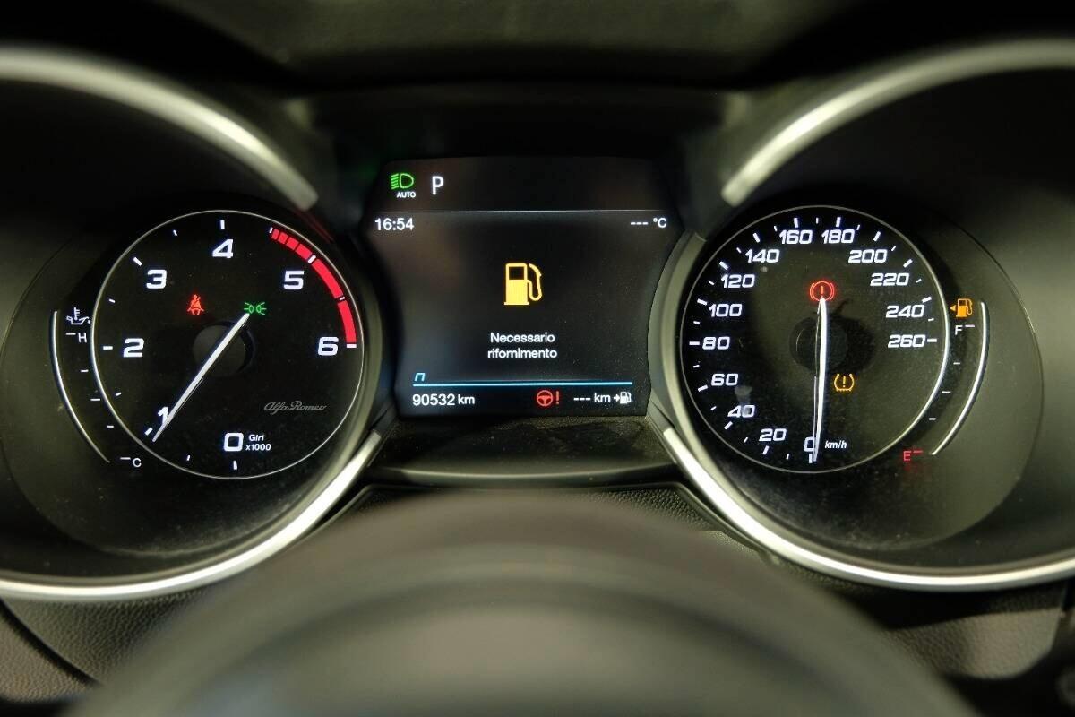 Alfa Romeo Stelvio 2.2 Turbodiesel 190 CV AT8 Q4 Sprint