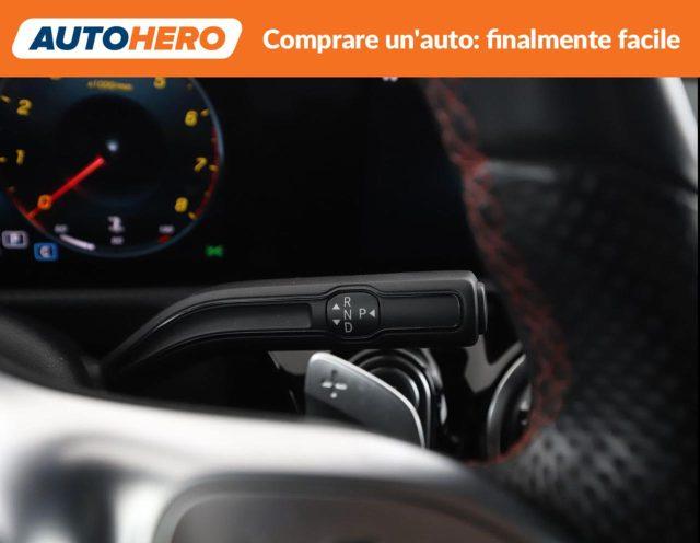 MERCEDES-BENZ A 200 Premium