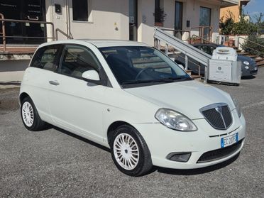 Lancia Ypsilon 1.2 Oro