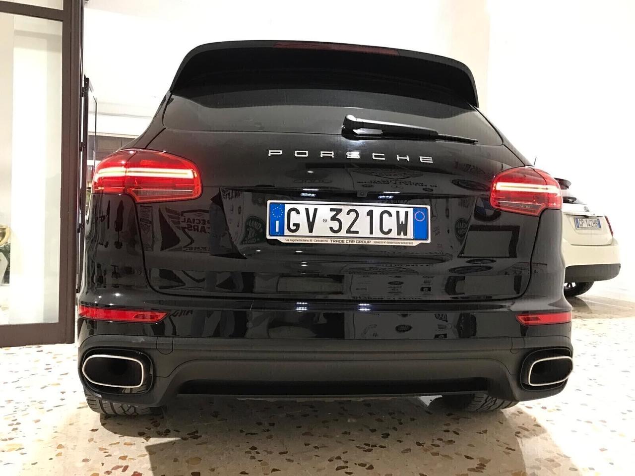 PORSCHE CAYENNE PLATINUM diesel 11/2018 km 90000