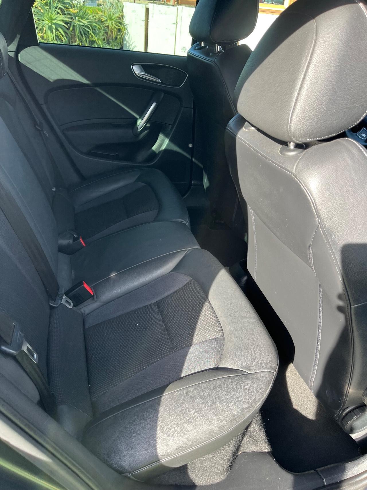 Audi A1 SPB 1.6 TDI S line edition