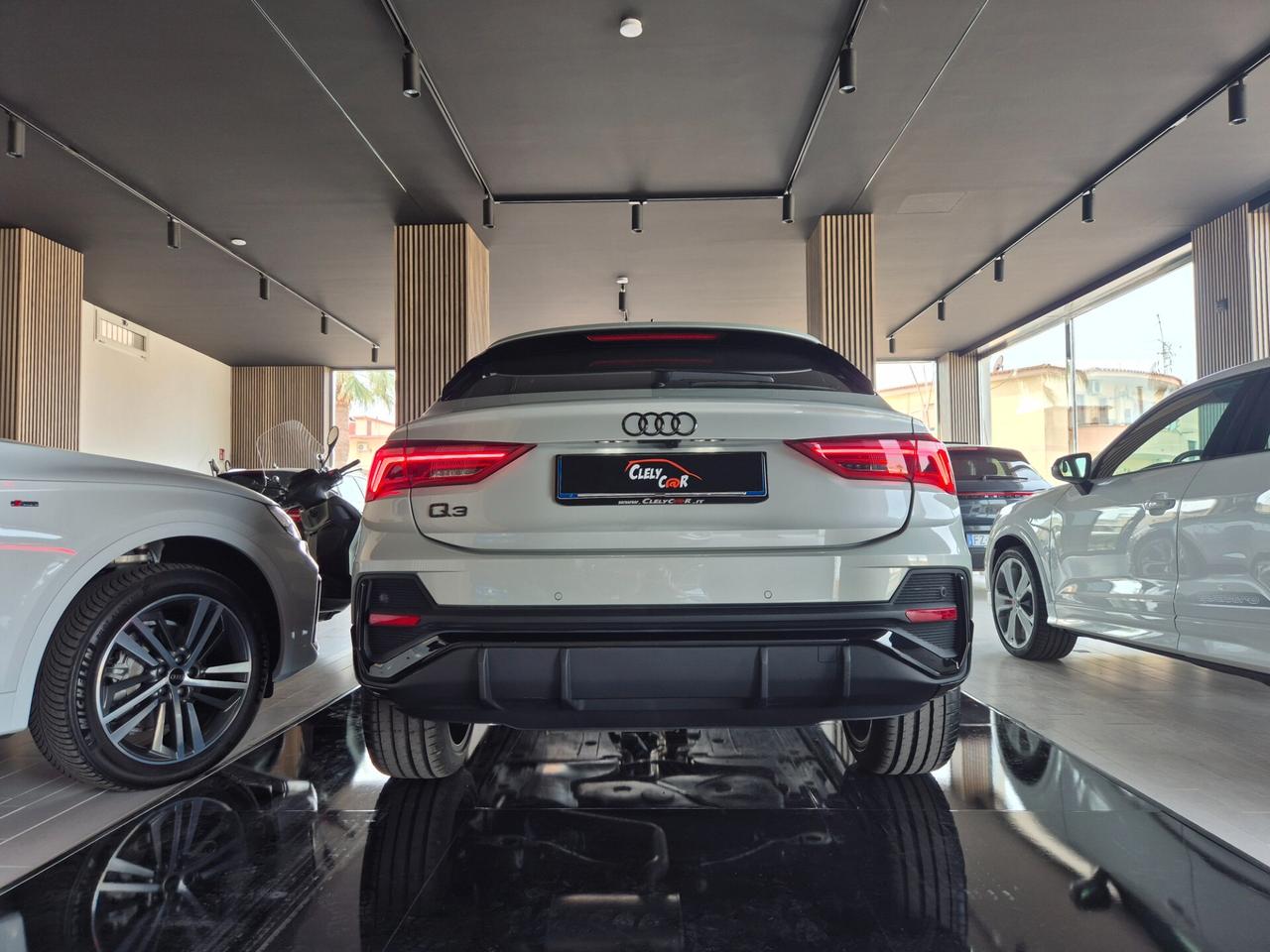 Audi Q3 SPB 35 TDI S tronic Identity Black