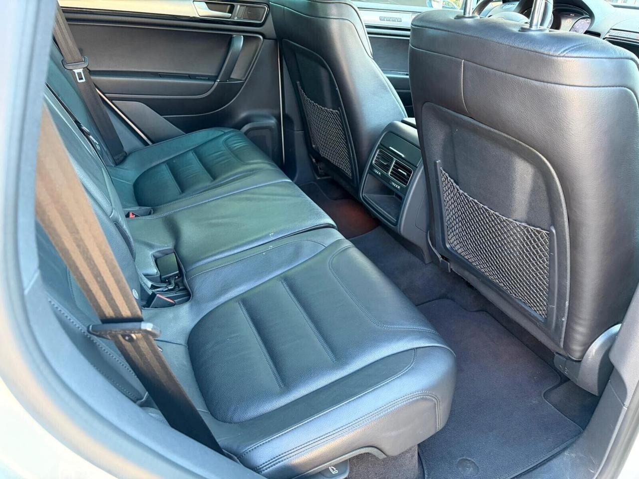 Volkswagen Touareg 3.0 TDI 204 CV tiptronic R-LINE*EURO6*FULL