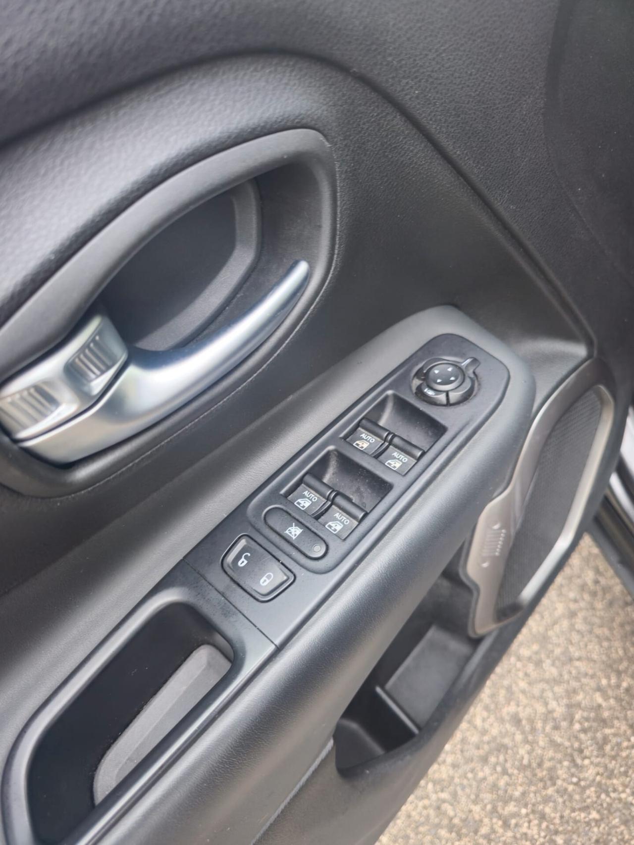 Jeep Renegade 1.6 Mjt DDCT 120 CV Limited