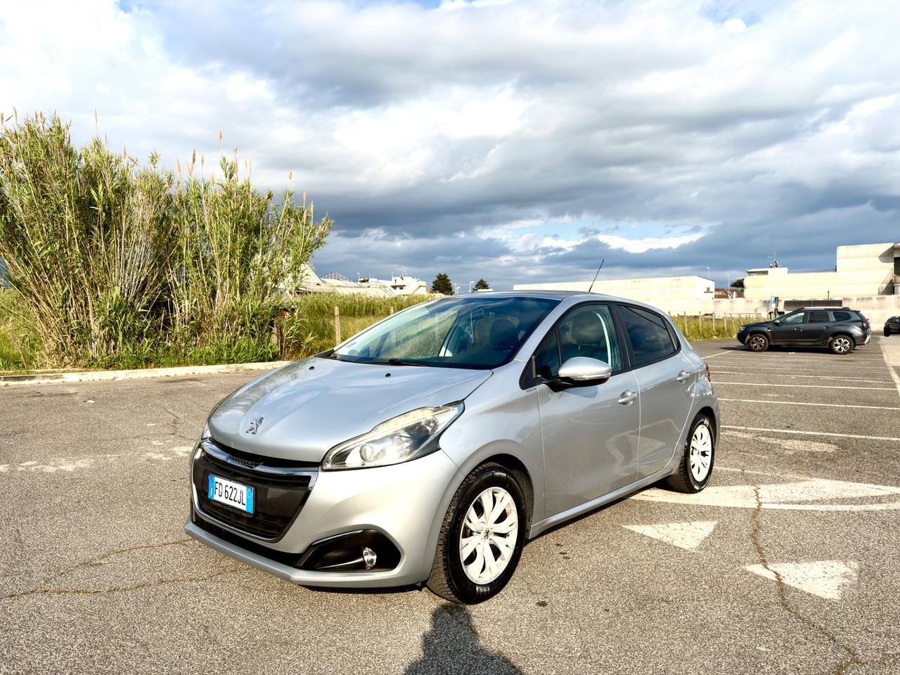 Peugeot 208 PureTech 82 5p. GPL Access