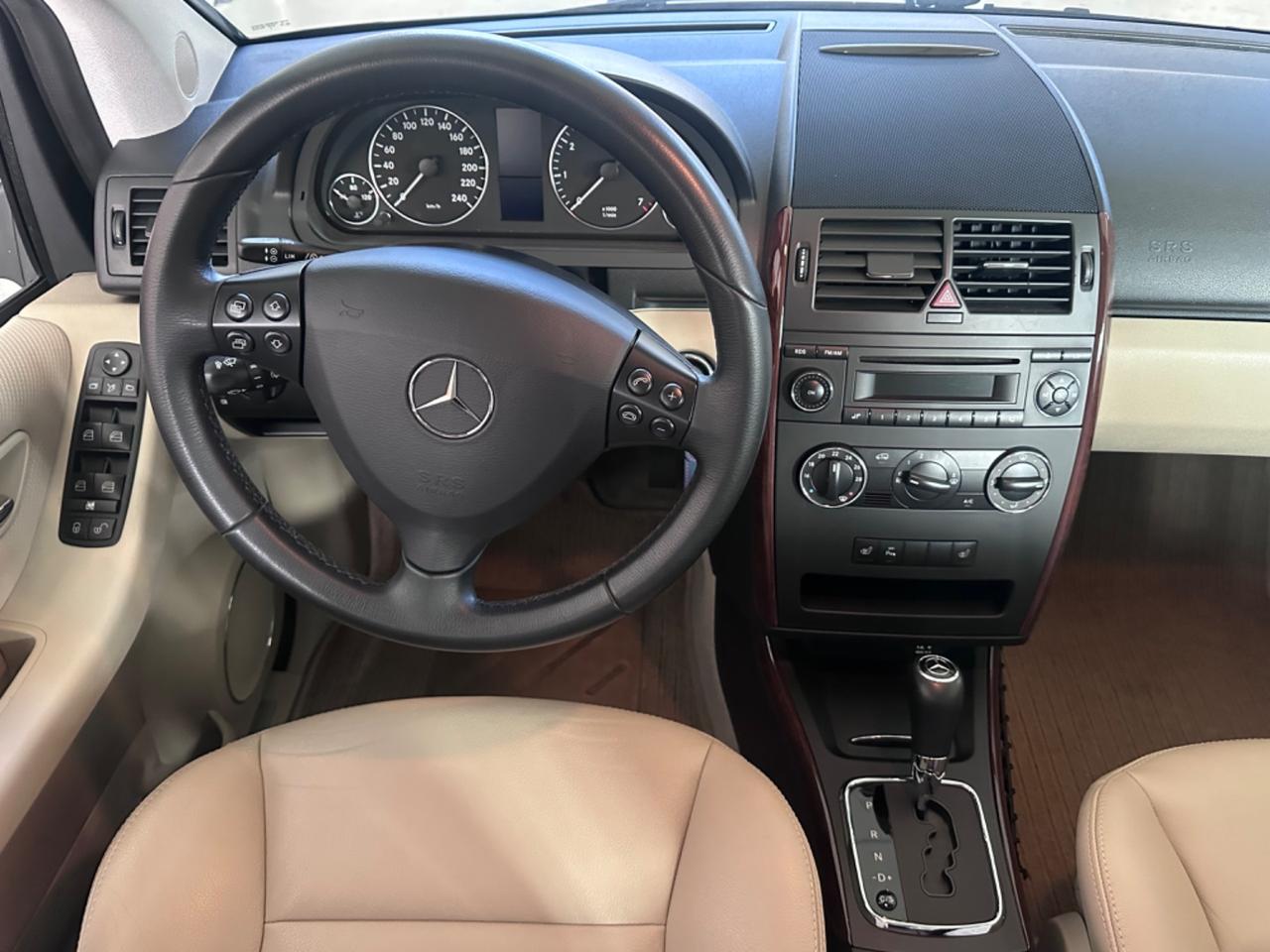 Mercedes-benz A 160 BlueEFFICIENCY Elegance