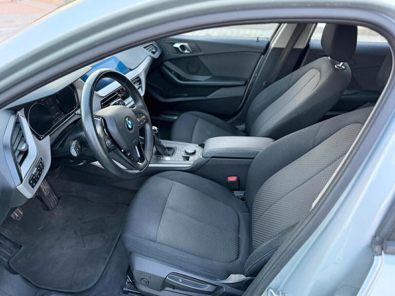 Bmw 116 116d 5p. Advantage