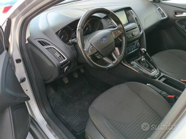 Ford Focus 1.5 tdci Titanium 120cv 5p