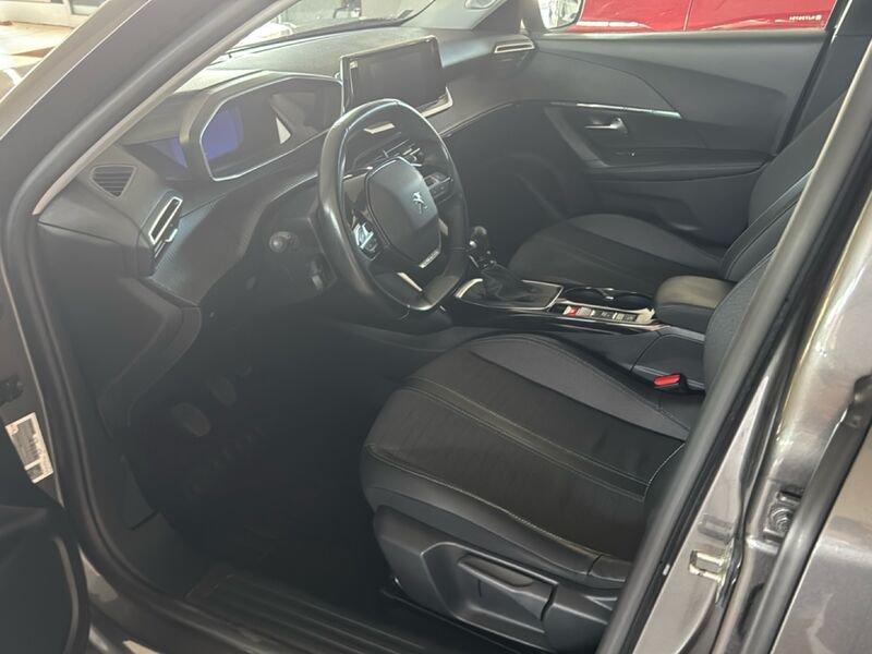 Peugeot 2008 PureTech 130 Allure Pack S/S Retrocamera