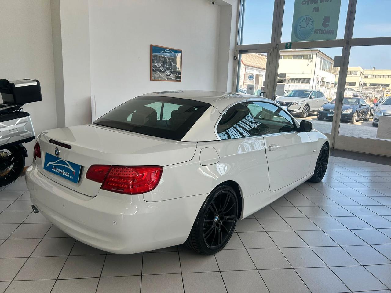 Bmw 320 Cabrio 2.0D 2011