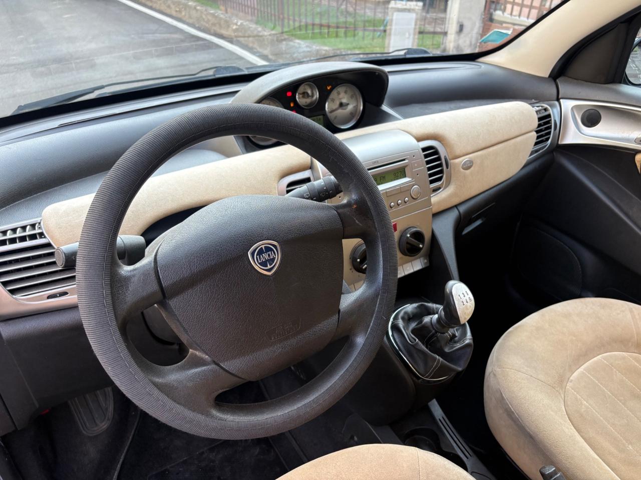 Lancia Ypsilon 1.2 Modamilano NEOPATENTATI