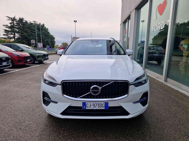 VOLVO XC60 B4 (d) Geartronic Momentum Pro