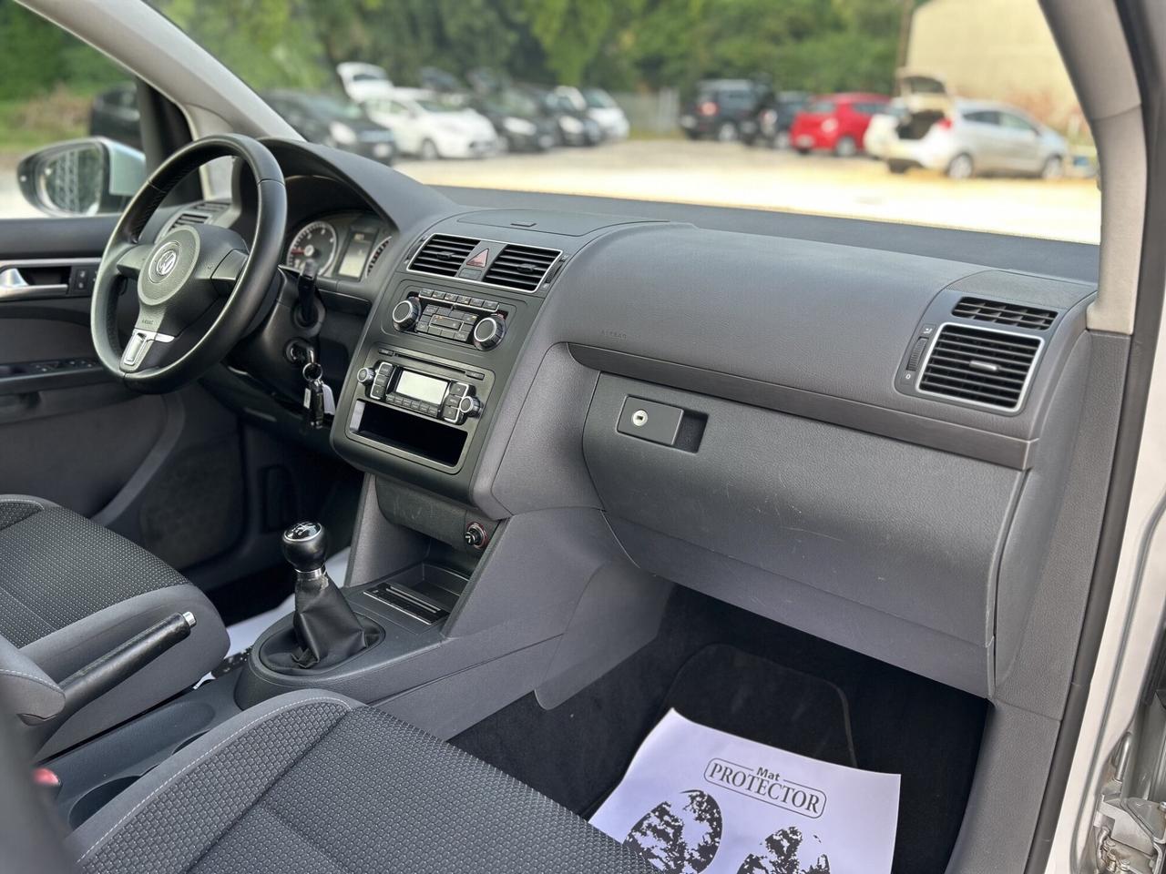 VOLKSWAGEN TOURAN 1.6 TDI 105CV 7 POSTI OK NEOP.