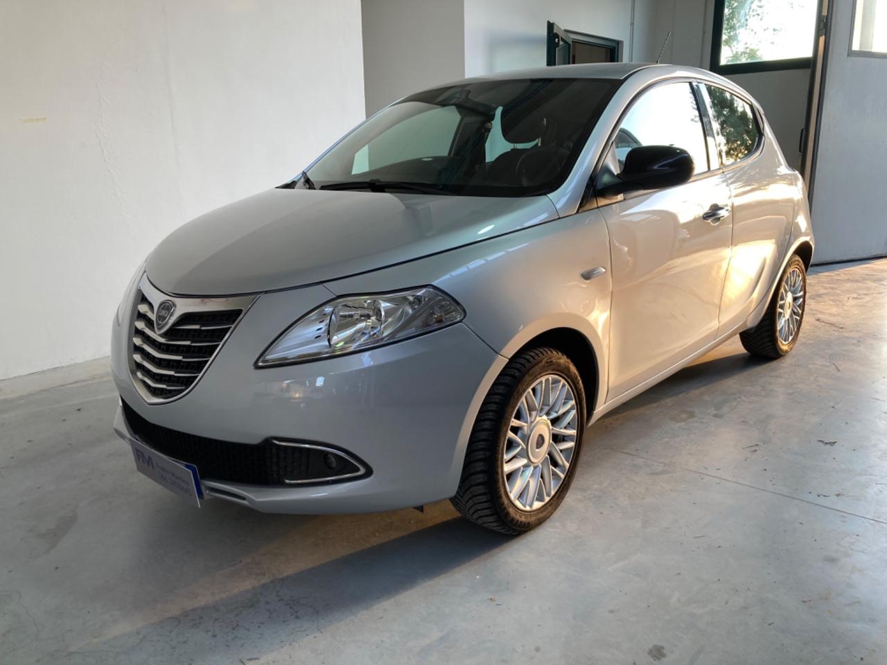 Lancia Ypsilon 1.2 69 CV 5 porte Gold km. Originali