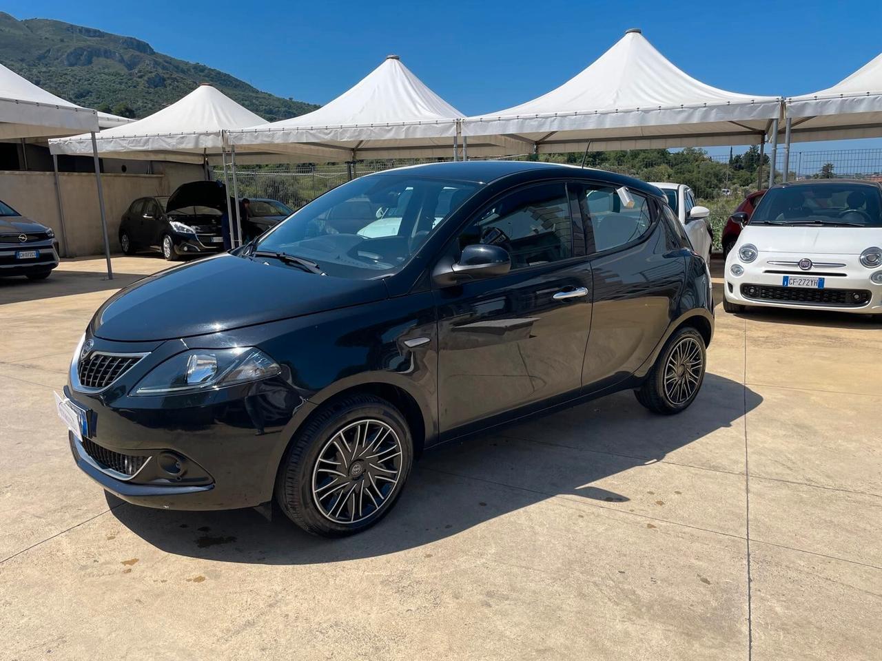 Lancia Ypsilon 1.0 FireFly 5 porte S&S Hybrid Gold
