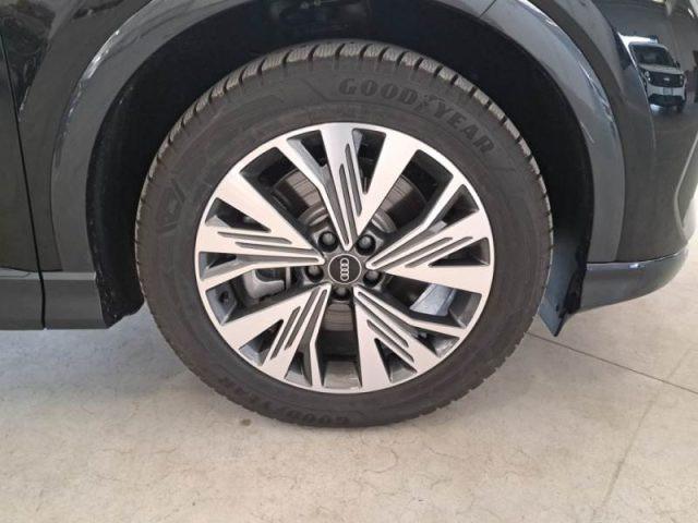 AUDI Q4 e-tron Q4 40 e-tron Business Advanced