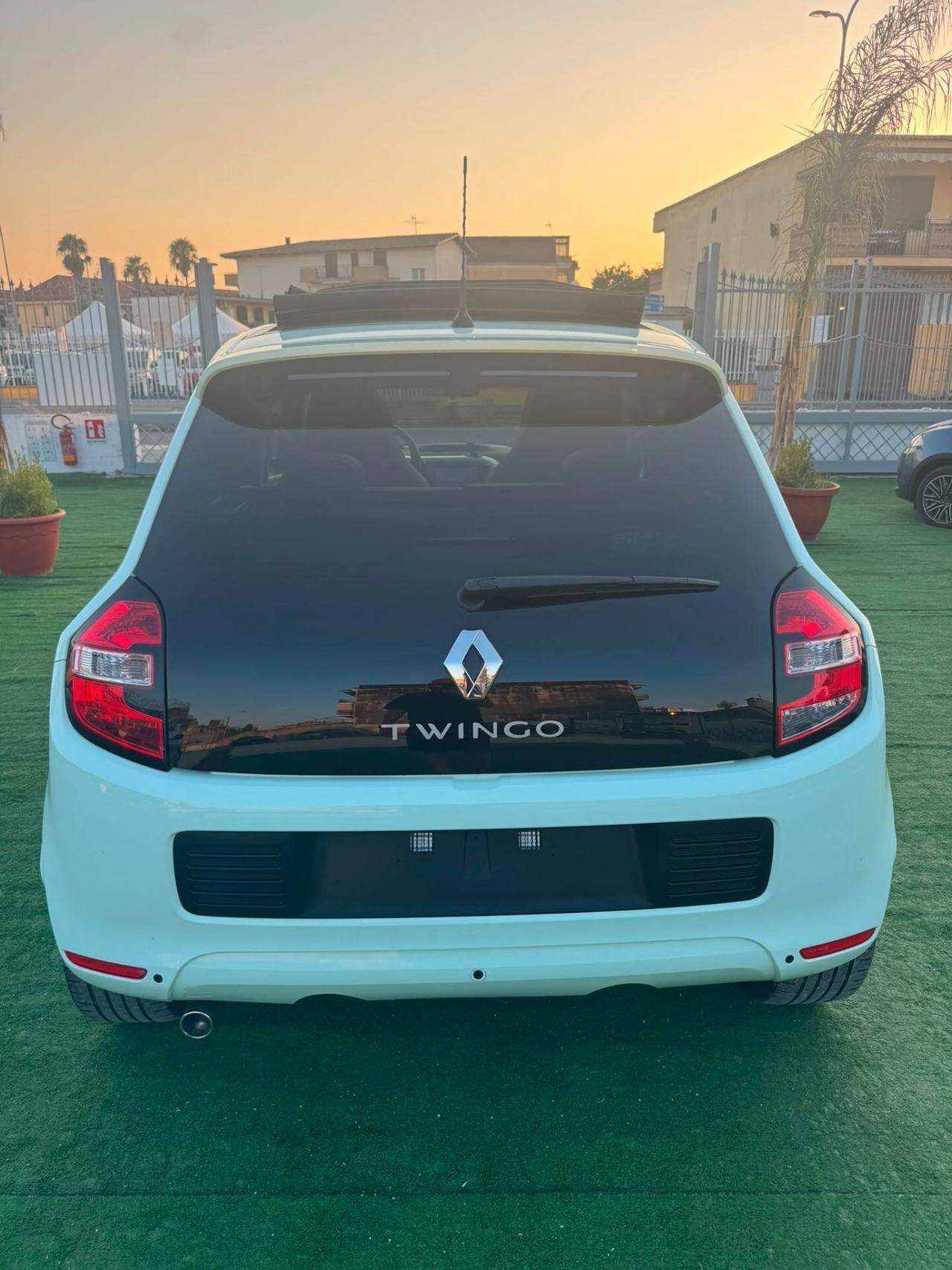 Renault Twingo SCe EDC La Parisienne