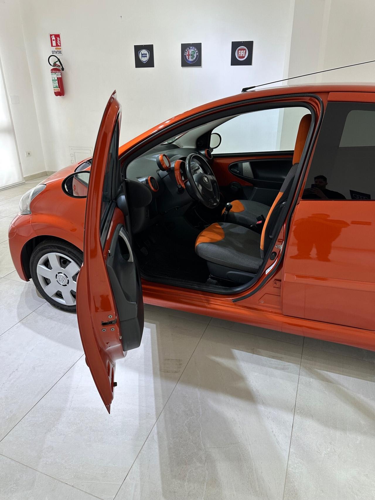 Toyota Aygo 1.0 12V VVT-i 5 porte Lounge