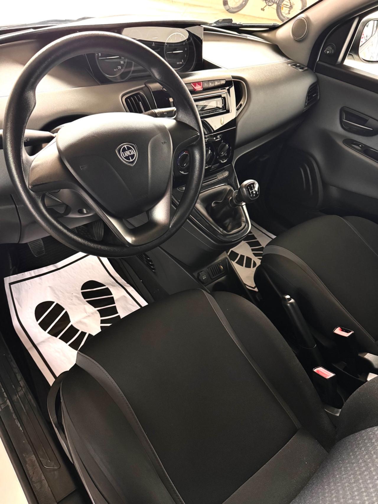 Lancia Ypsilon 1.2 69 CV 5 porte GPL Ecochic Platinum