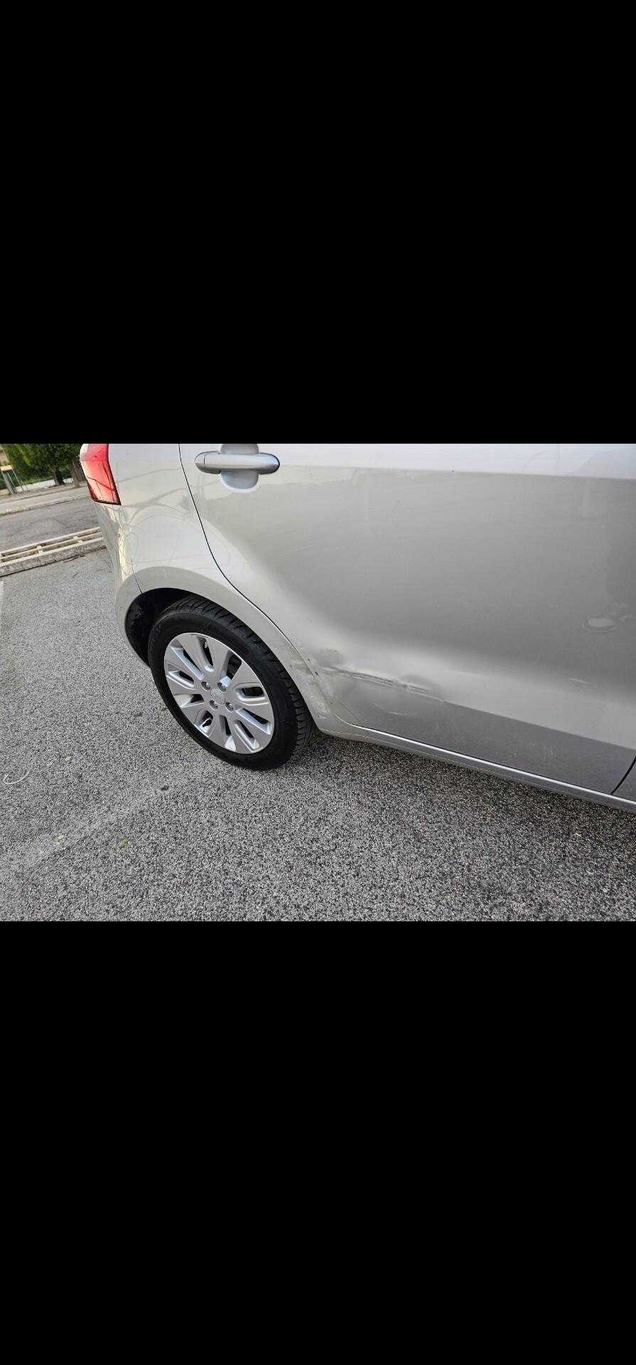 Kia Rio 1.1 CRDi WGT 5p. LX