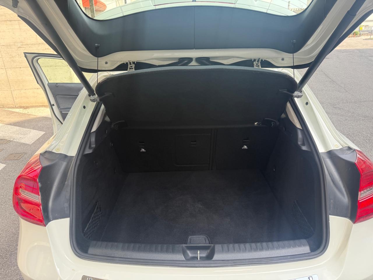 Mercedes-benz GLA 200 CDI Automatic 4Matic Sport 136cv