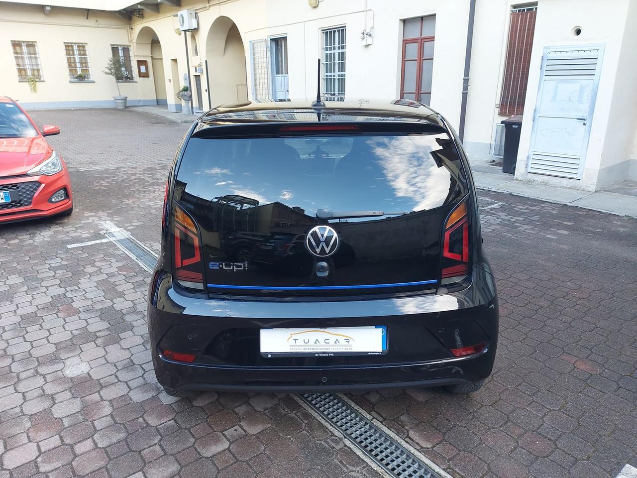 Volkswagen up! Move up! e-up! elettrica neopatentati