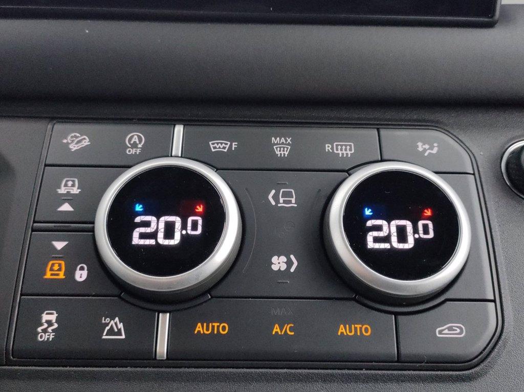 LAND ROVER Defender (2019) LAND ROVER 110 3.0D I6 200 CV AWD Auto S del 2025