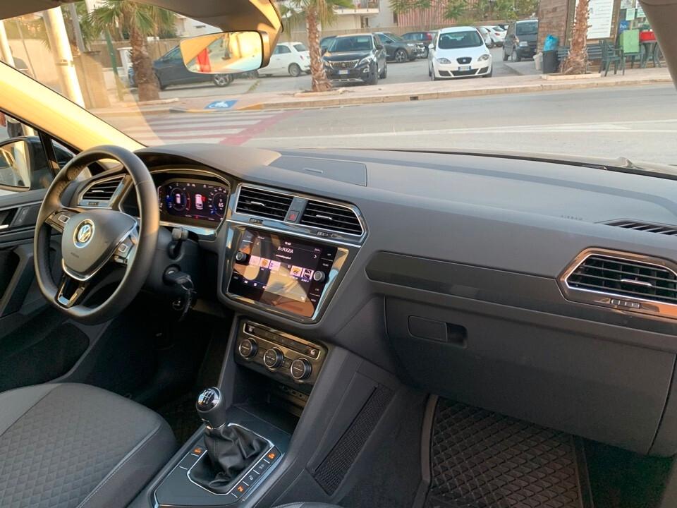 Volkswagen Tiguan 2.0 TDI SCR R-LINE 150 CV COOKPIT-CARPLAY-LED-CAM