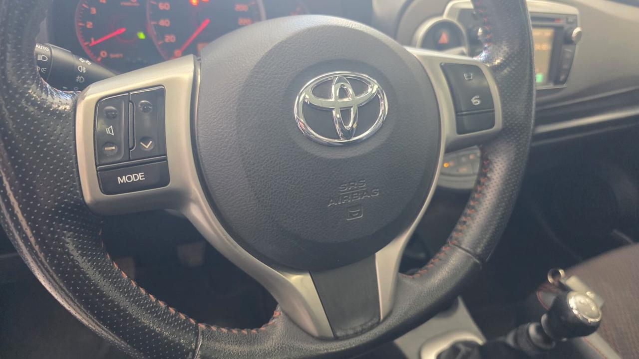 Toyota Yaris 1.4 D-4D 5 porte Lounge